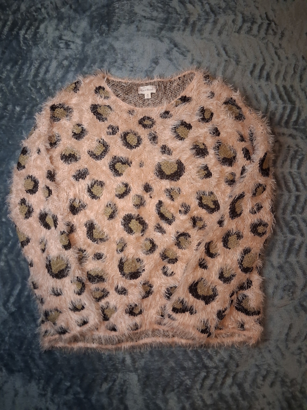 Hem And Thread Sweater Women's Medium Fuzzy Leopard Print Crewneck Blush Pink